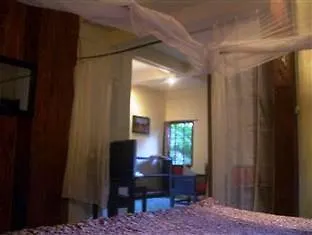 Rose Apple Nocleg ze śniadaniem 3*